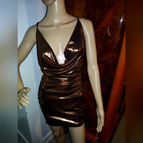 Curve b Dresses & Skirts - Sexy low cut in front dress